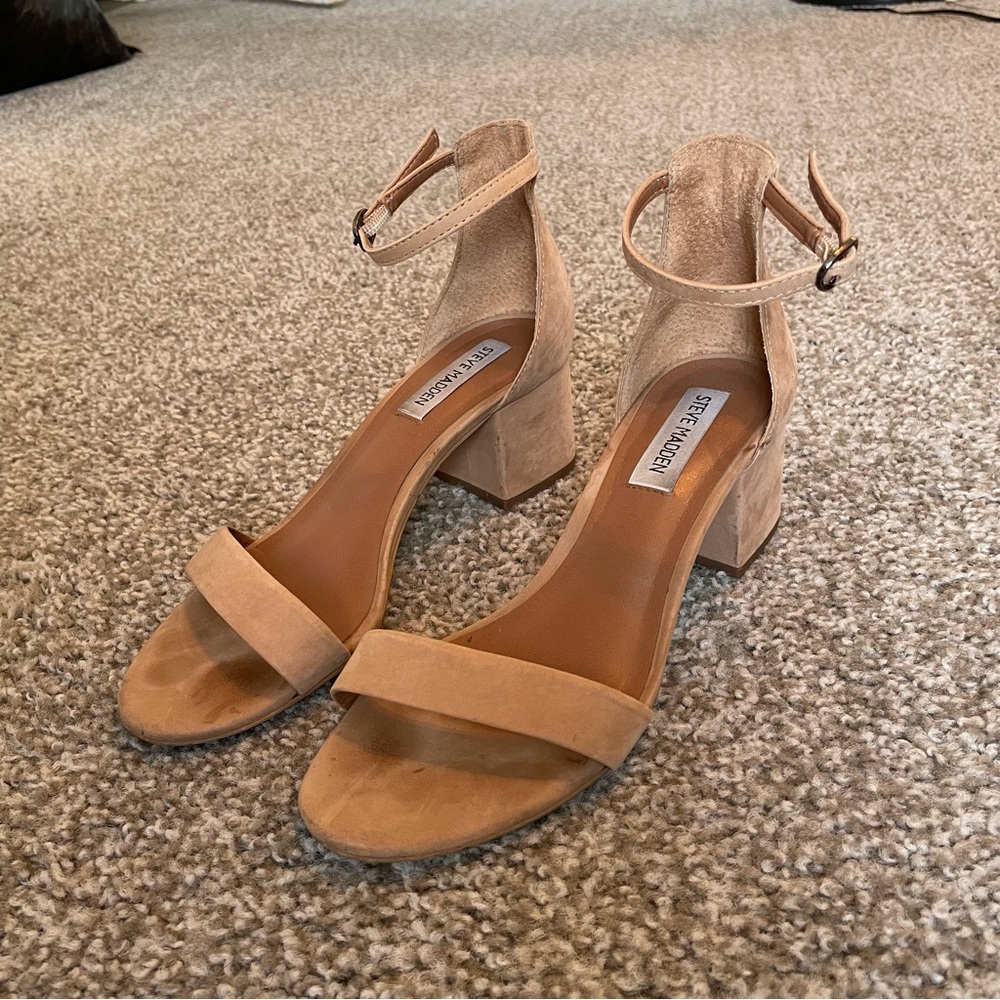 Steve Madden Tan Sandals - Picture 3 of 11